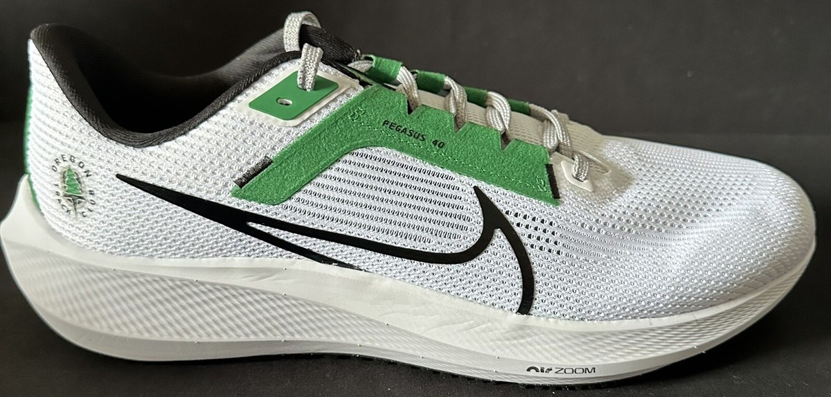 NEW Nike Air Zoom Pegasus 40 Oregon Track Club Shoes FJ2845-100 Size 7.5 Nike Air Zoom Pegasus 40 Oregon Track Club OTC White Shoes  main image 3