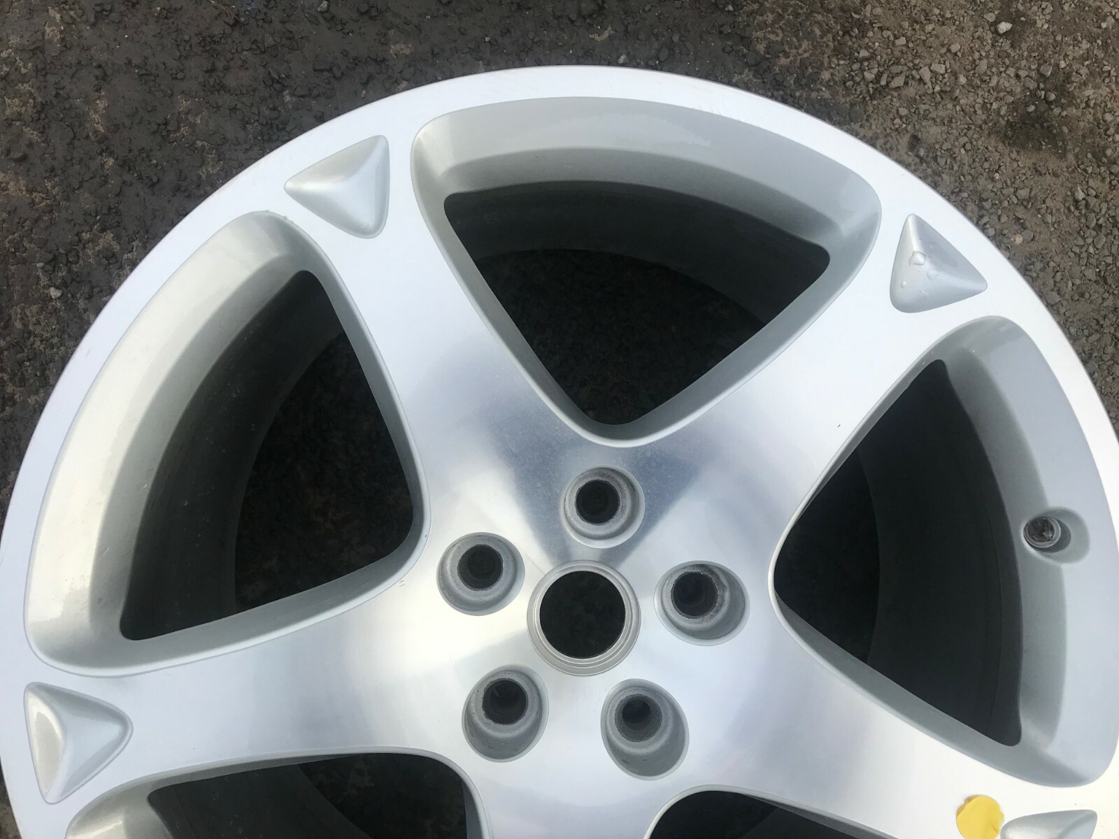 FERRARI CALIFORNIA REAR WHEEL