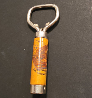 Vintage Flaschenöffner Metall bedruckt San Antonio The Alamo
