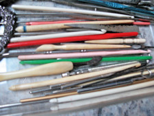 Lot 38 Crochet Hooks  8 Tools Germany England USA