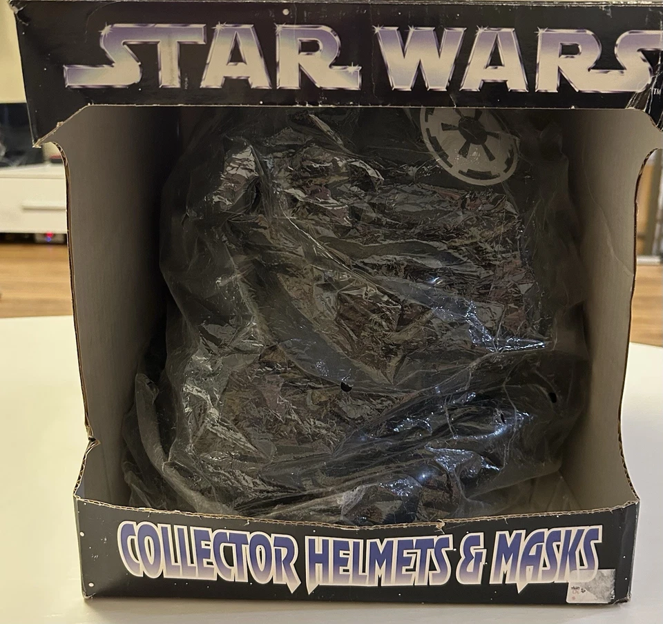 Máscara capacete Star Wars Tie Fighter Don Post série 1997 - Imagem 2 de 4