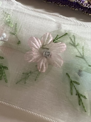 Lot - Floral - Decorative - Embroidered Unique Trim, Great for Sewing & Crafts - Picture 9 of 15
