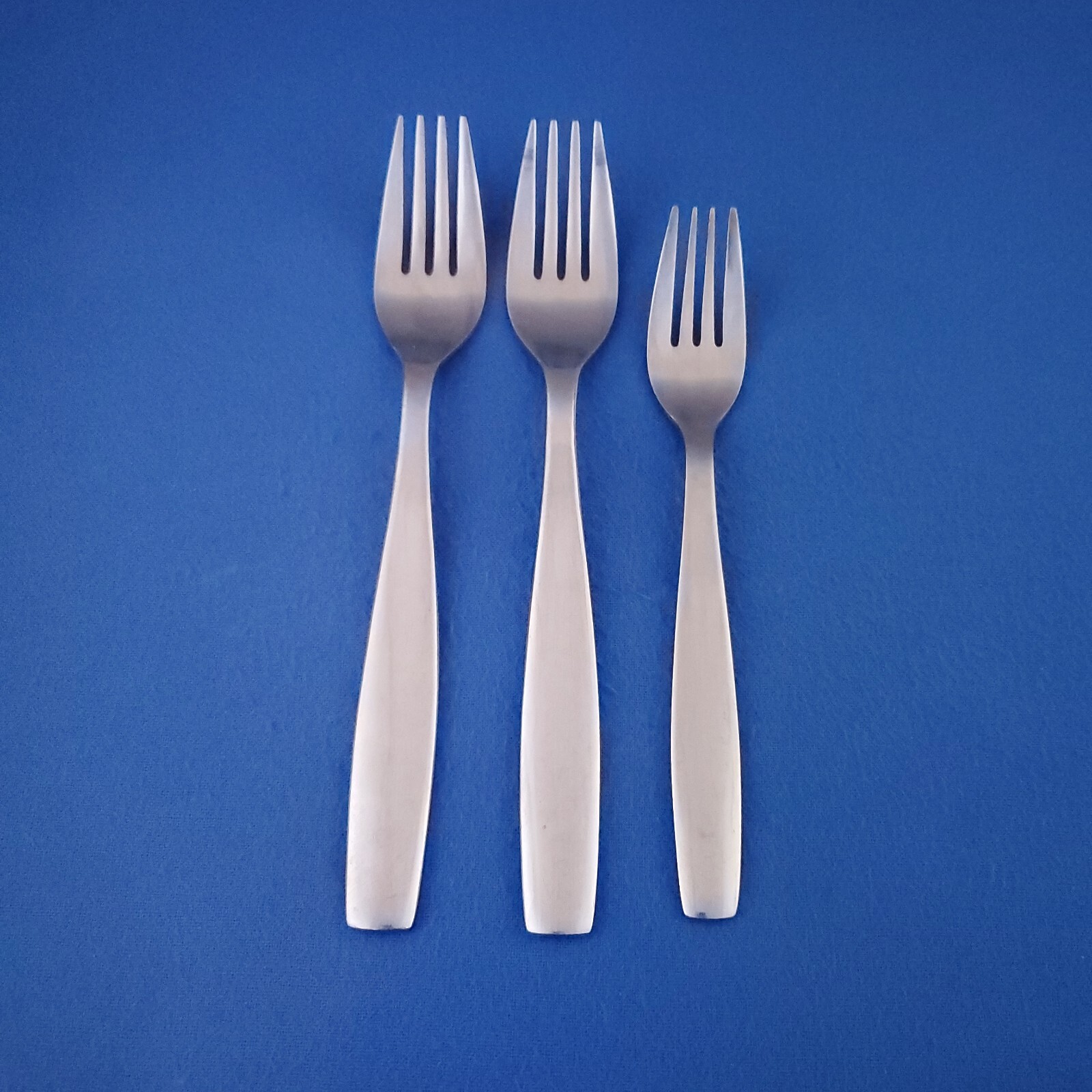 Gourmet Settings NON STOP Satin Stainless ~ (2) Dinner Forks & (1) Salad Fork