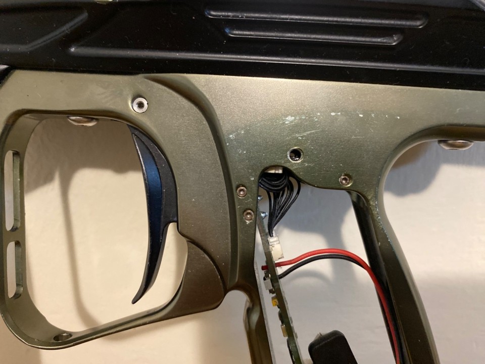 Capot moteur avant en fibre de carbone Compatible