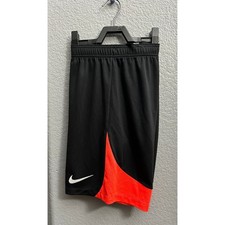 Youth Boys Nike Kids Basketball shorts size medium NWOT