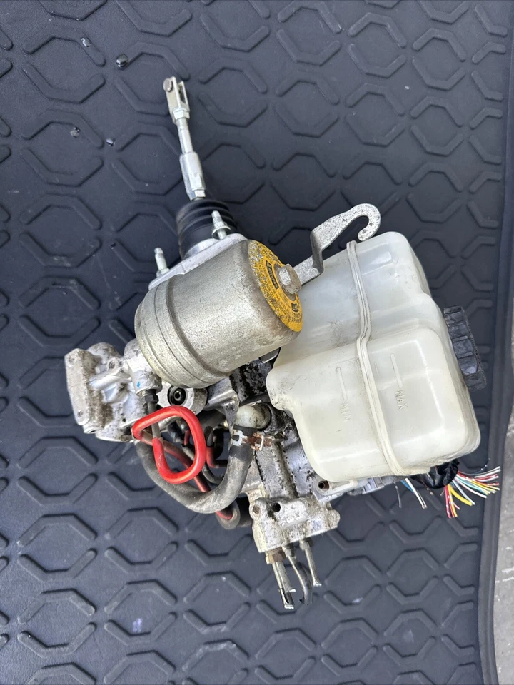 Toyota FJ Cruiser 2008 AT ABS ANTIBLOQUEO actuador de freno e identificación de bomba 89541-35061 Foto 4 de 4