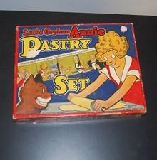 Little Orphan Annie Pastry Set in Box Made By Transooran var 2