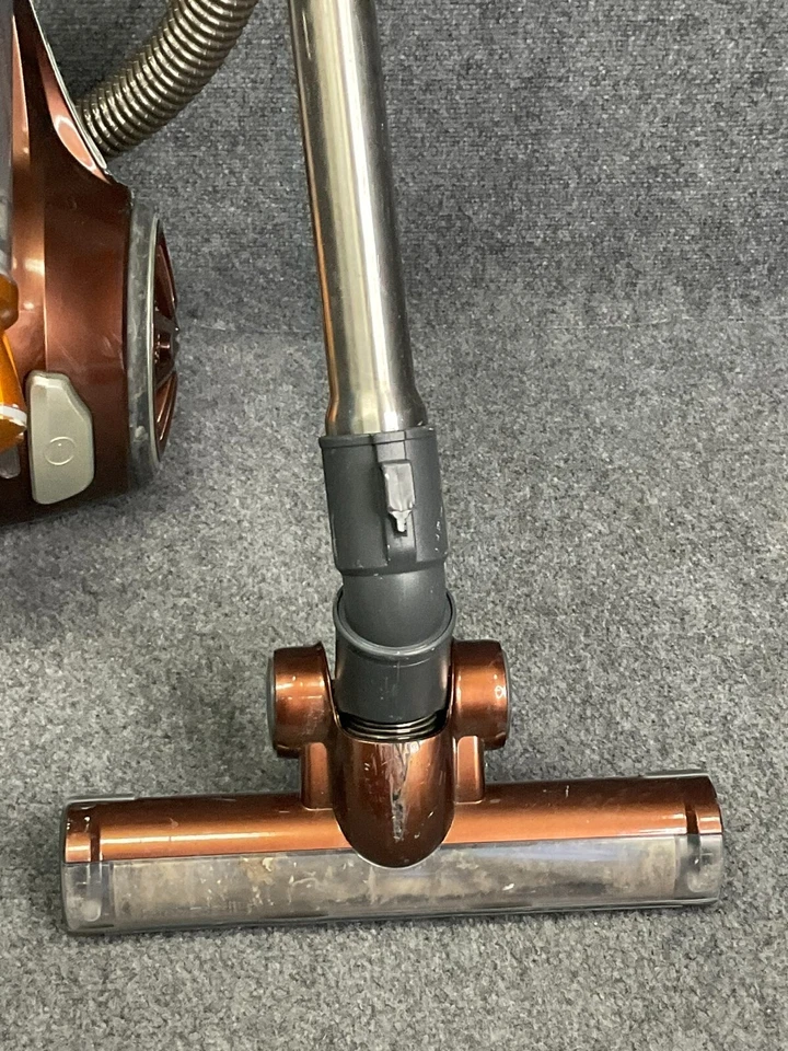 Bissell 1547 Hard Floor Expert Multi-Cyclonic Canister Vacuum 🧹 - Image 4 of 4