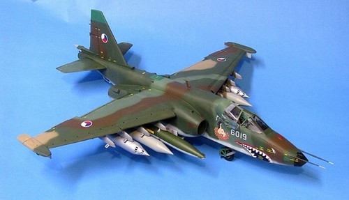 1/72 Attack Aircraft Suchoj Su-25 (Frogfoot) MSD 7243 Kit Modelo Plástico - Imagen 10 de 18