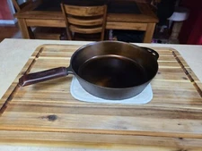 10.25" Heirloom Smooth Cast Iron Skillet with Handle Cover Frying Pan SEASONED