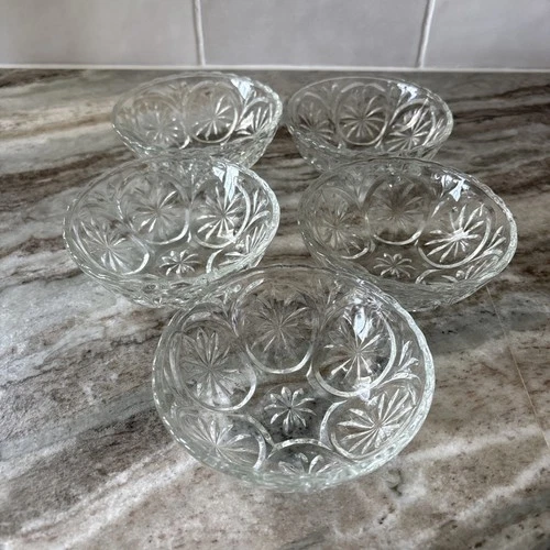 VTG Anchor Hocking MEDALLION Clear Star & Cameo 5 Berry Fruit Dessert Bowls