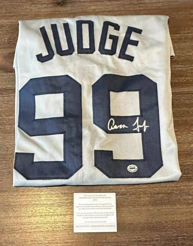 Aaron Judge New York Yankees Signed Jersey MLB COA A46202