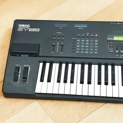 YAMAHA SY85 Workstation Synthesizer with Hard Case | eBay