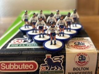 Subbuteo LW Team – BOLTON WANDERERS Ref: 63821 PREMIER LEAGUE RANGE