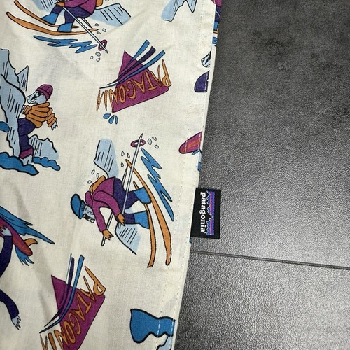 Patagonia Kurzarm Button Down Herren Gr. S All Over Print leicht - Bild 2 von 8