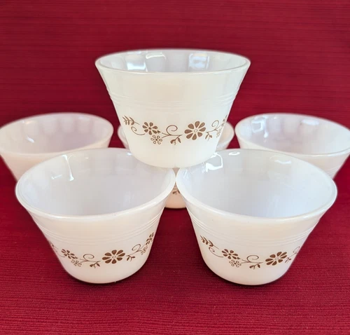 Set of 6 Dynaware Pyr-O-Rey Custard Cups – Brown Daisy – Milk Glass – VGC – Vint