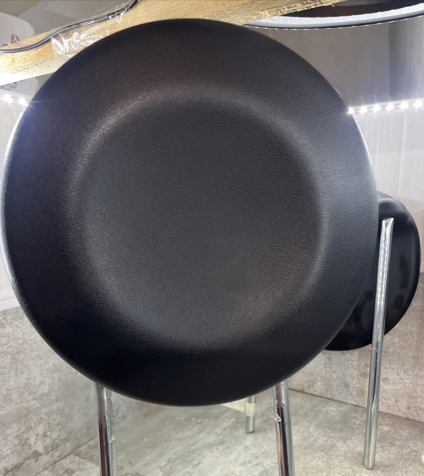 2014 Fiat 500 Sport Front & Rear Black Headrests . Full Set Of 4 - Image 3 of 4