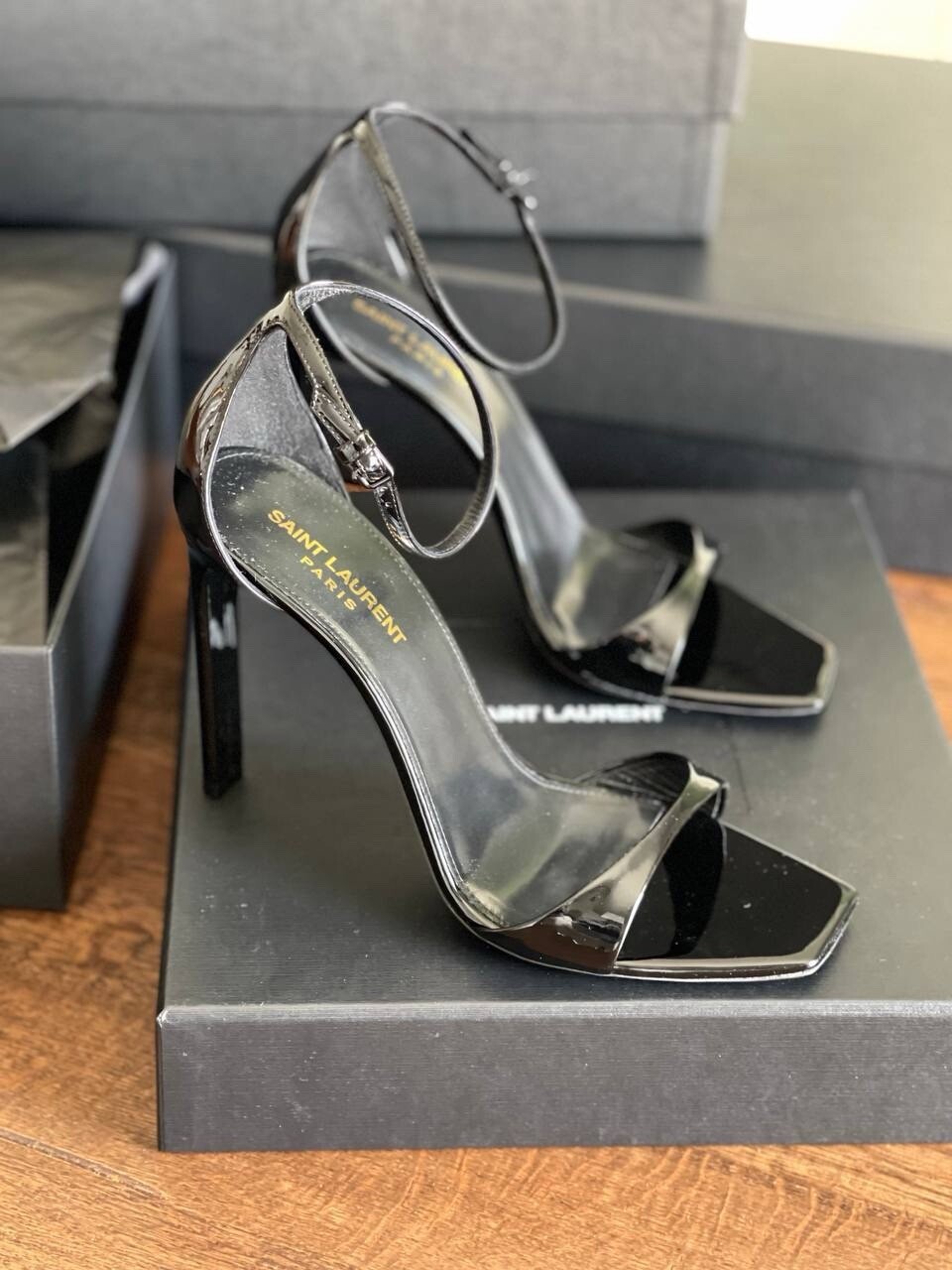 Sandali Saint Laurent autentici nuovissimi tacco sacchetto antipolvere