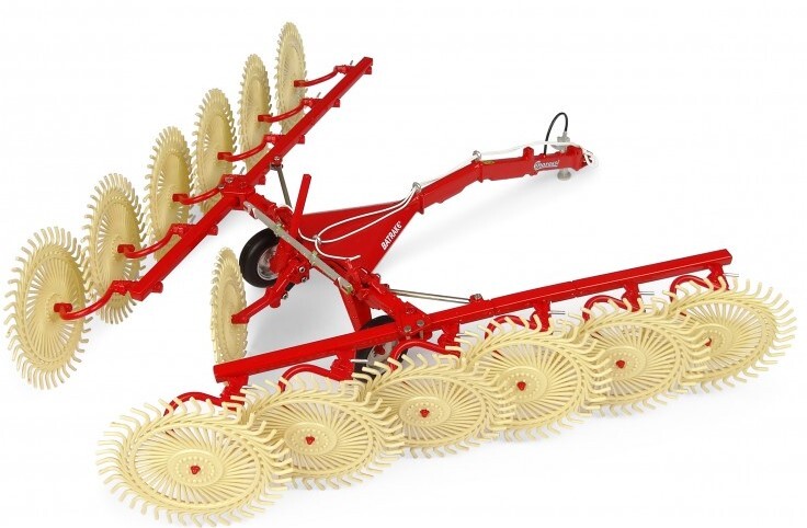 UNIVERSAL HOBBIES - Rastrello trainato ENOROSSI batrake 12 - 1/32 - UH6356