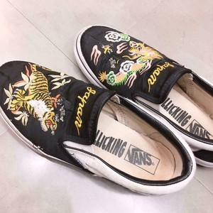 vans slip on dragon
