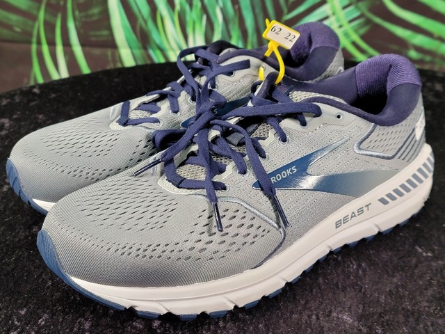 brooks beast size 10