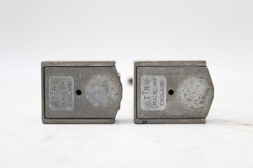 OO Gauge Model Railway 2x Trix TTR Electric Light Signals F1 - Picture 16 of 17
