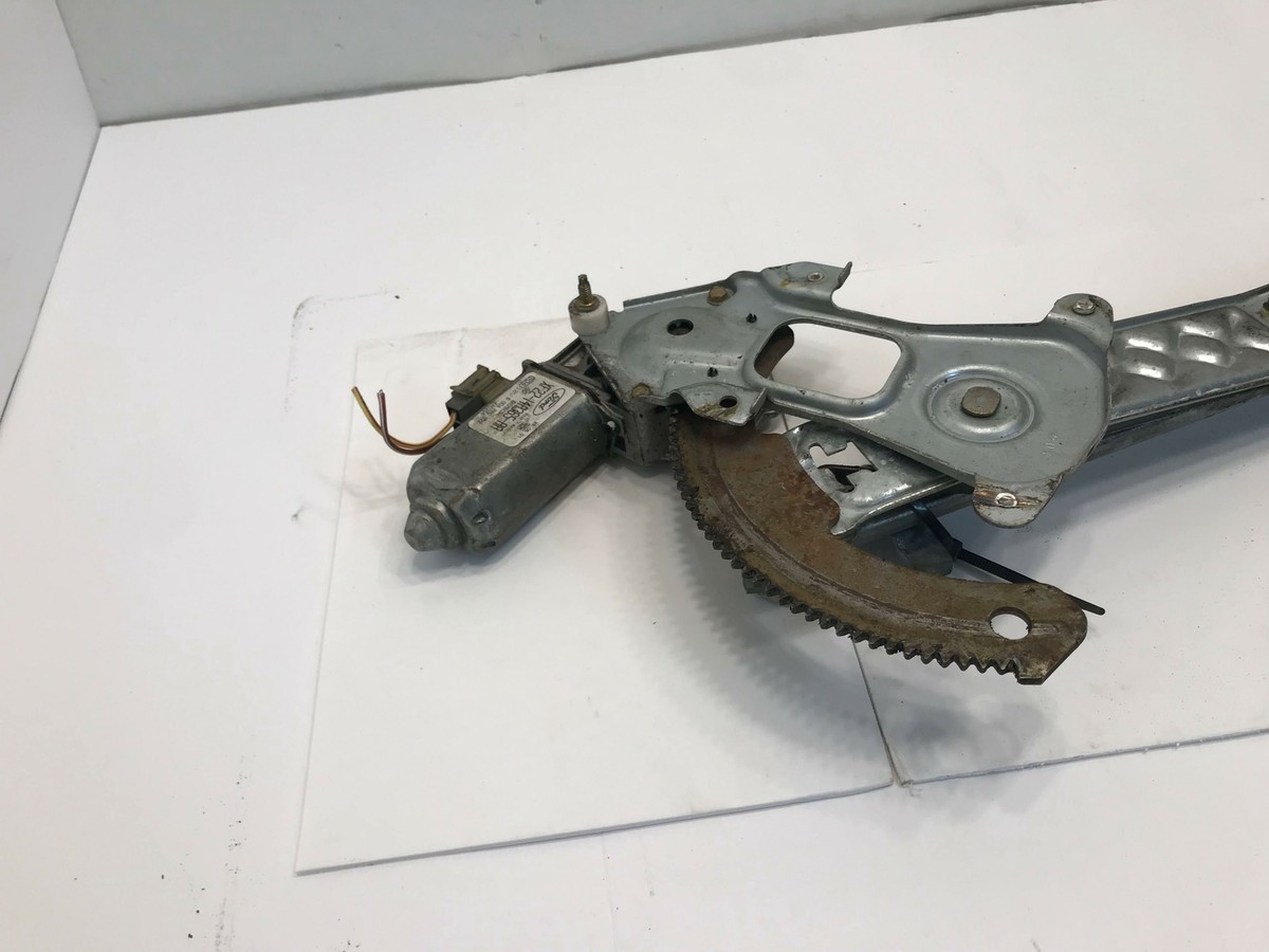 【バイイー専用】 1999 - 2003 Ford Windstar Front Door Window Regulator Right