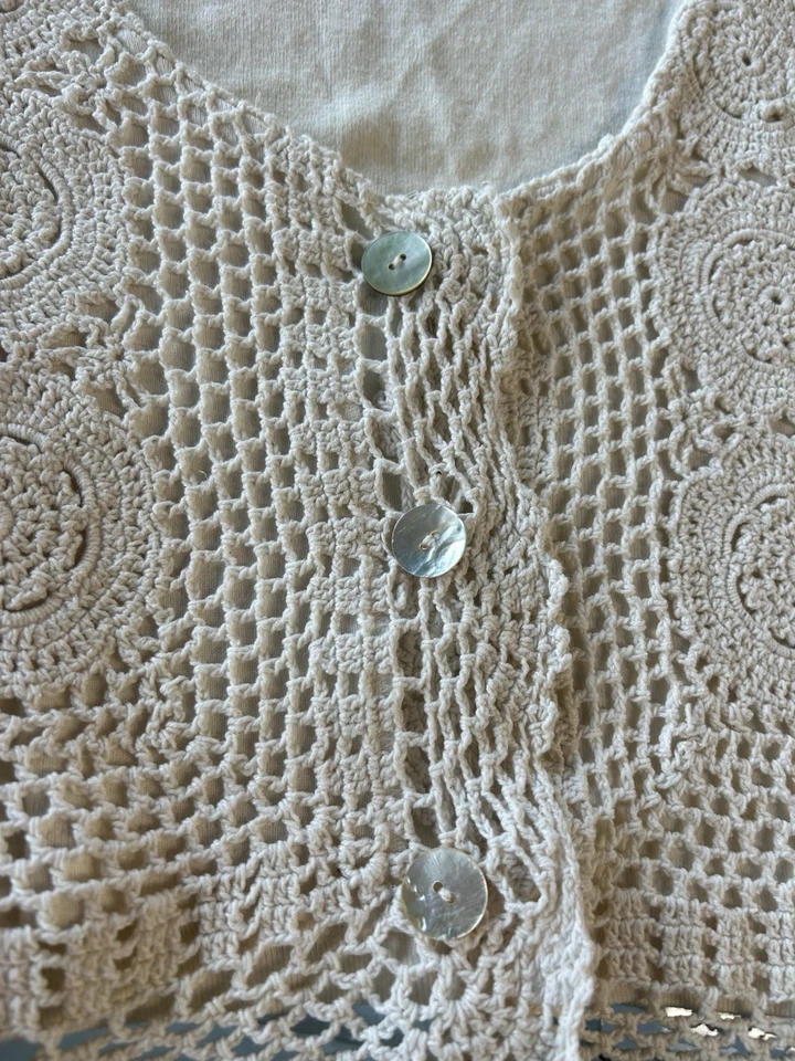 Top corto vintage años 80 tejido a ganchillo forrado abotonado talla grande Foto 3 de 4