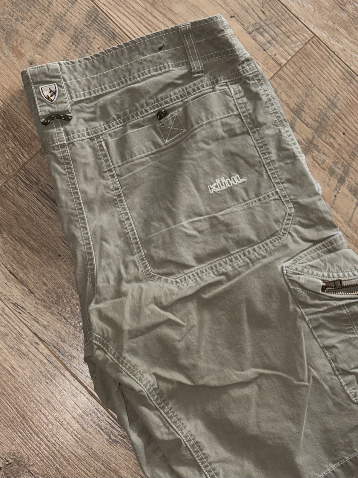 KUHL Men's Ambush Cargo Shorts Vintage Patina Dye Hiking Utility Tan Size 32