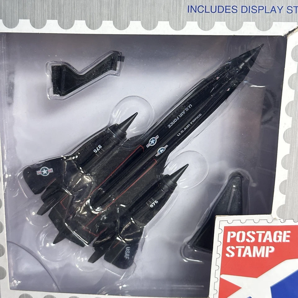 Sello postal Daron SR-71 Blackbird modelo histórico de avión de metal fundido a presión Foto 2 de 4