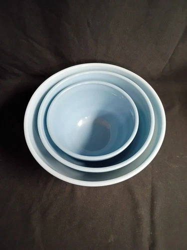 VTG Pyrex Delphite Bluebelle 3 Pc. Nesting Mixing Bowl Set (#401, 402, 403)