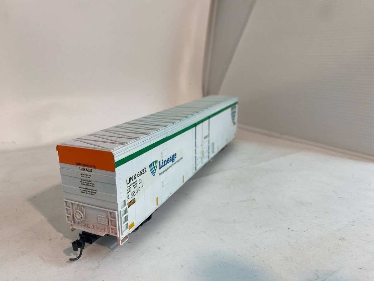 HO Scale Greenbrier Reefer 6000 series non-AC Lineage custom RTR