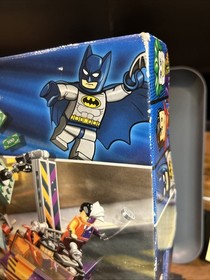 LEGO DC Comics Super Heroes: Batmobile and the Two-Face Chase (6864) NISB