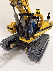LEGO TECHNIC: Motorized Excavator (8043) - COMPLETE BUILD, Missing Remotes