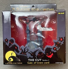 Nightmare Before Christmas Gate Of The Graveyard - The Cut Series 1 - NRFB