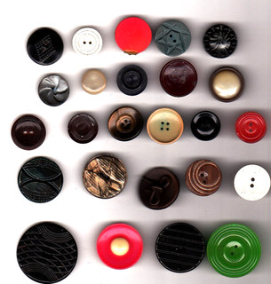25 ANTIQUE CELLULOLID BUTTONS early 1930 MIX LOT 2
