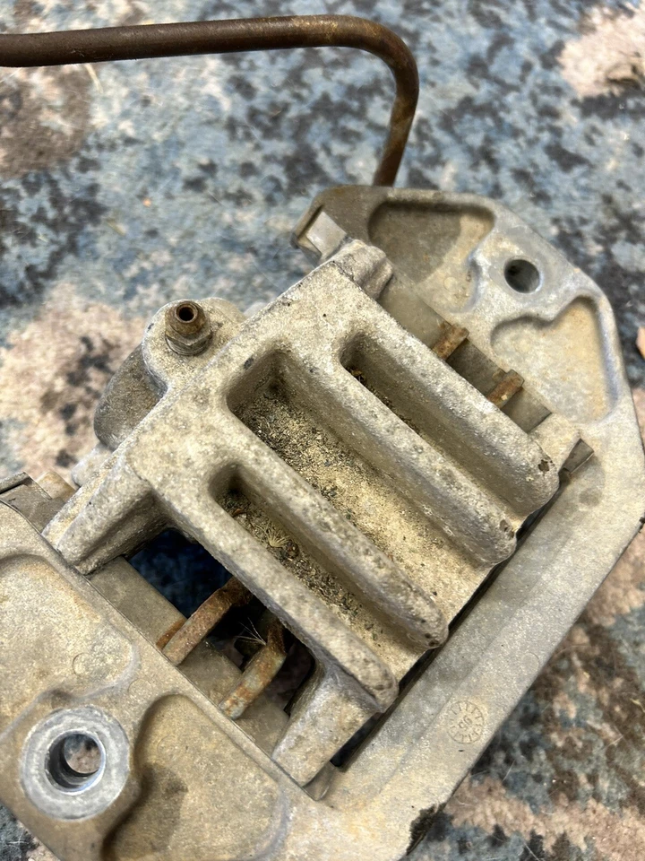 1996 POLARIS XLT 600 Handlebars with Controls Brake Caliper Triumph - Image 4 of 4