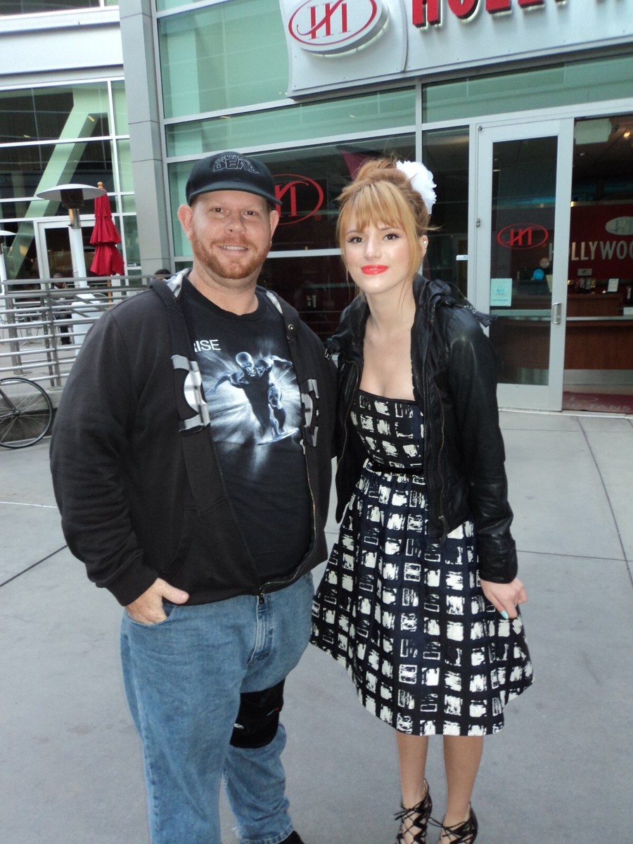 Bella Thorne Shake It Up W/Coa autographed photo signed 8X10 #2