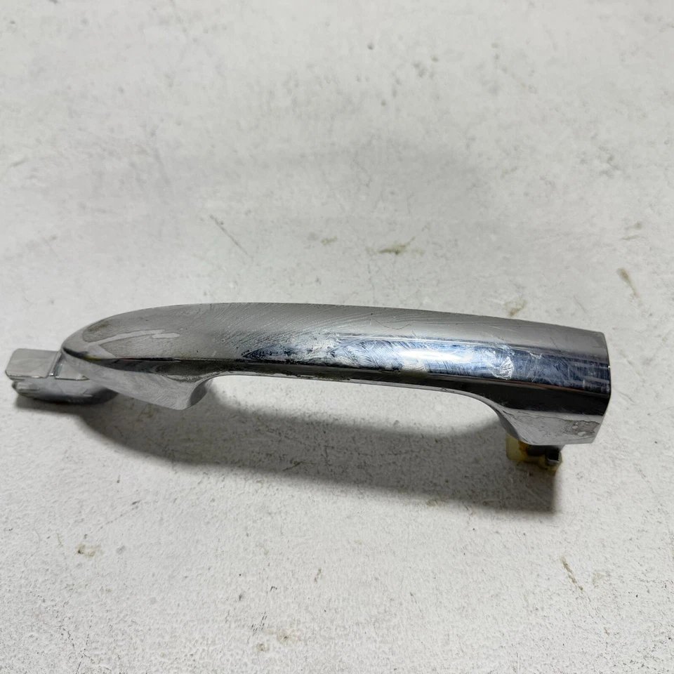 Manija exterior cromada puerta trasera izquierda del lado del conductor Honda Pilot 2016-22 OEM Foto 3 de 4