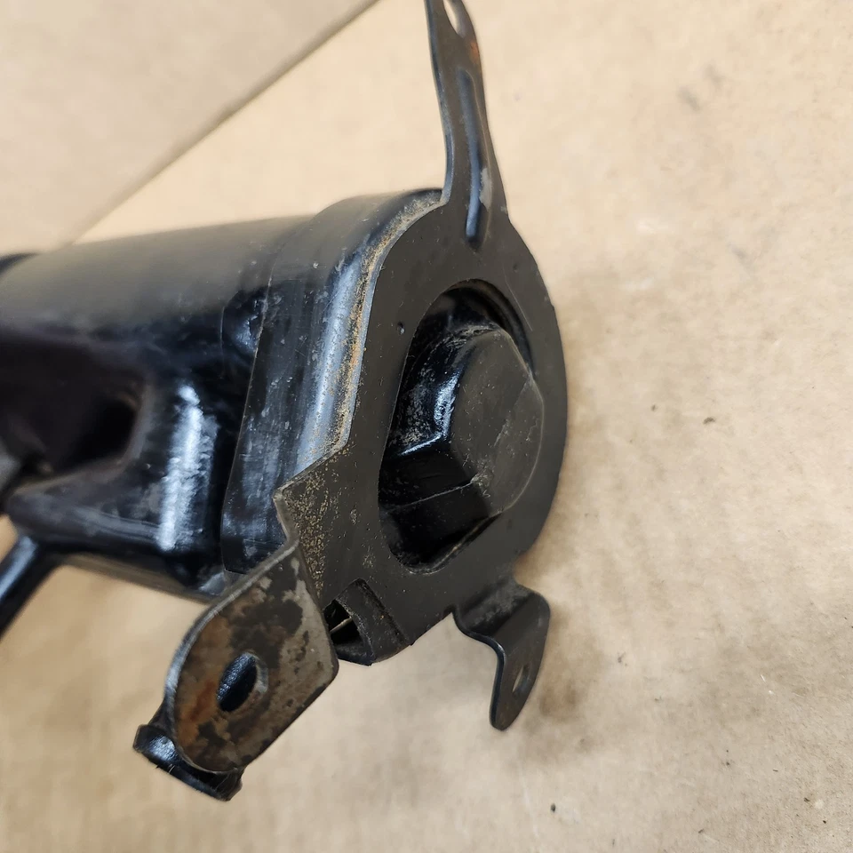 Bomba de dirección asistida 85-89 C4 Corvette depósito botella de fluido y soporte BUEN OEM Foto 4 de 4