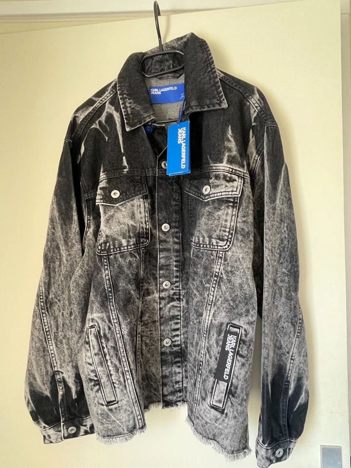 Karl Lagerfeld Jeans Women's Acid Wash Denim Jacket Size M NWT . Pen mark - Photo 1/4