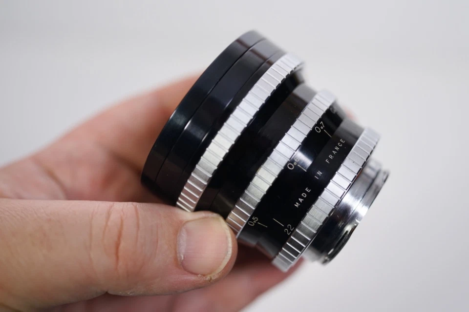 Angenieux Type R11 Retrofocus 28mm f3.5 Exakta mount full frame lens cased - Image 3 of 4