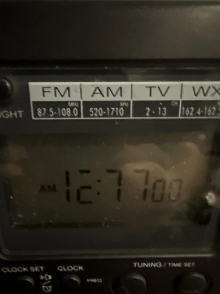 De colección 2002 - Sangean CC Radio Plus DX Radio AM/FM/TV/WX Radio Memoria Climática Foto 4 de 4