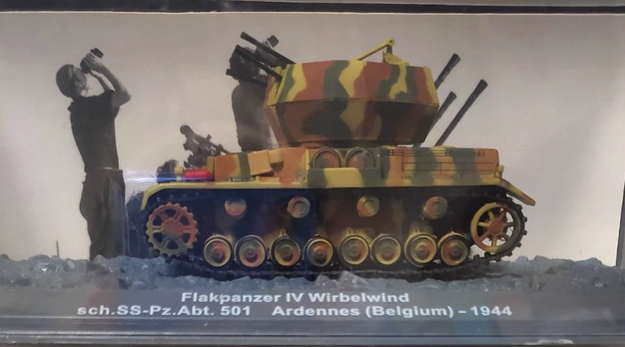 DE AGOSTINI 1:72 MEZZO MILITARE FLAKPANZER IV WIRBELWIND ARDENNES 1944 ART F - Immagine 2 di 2