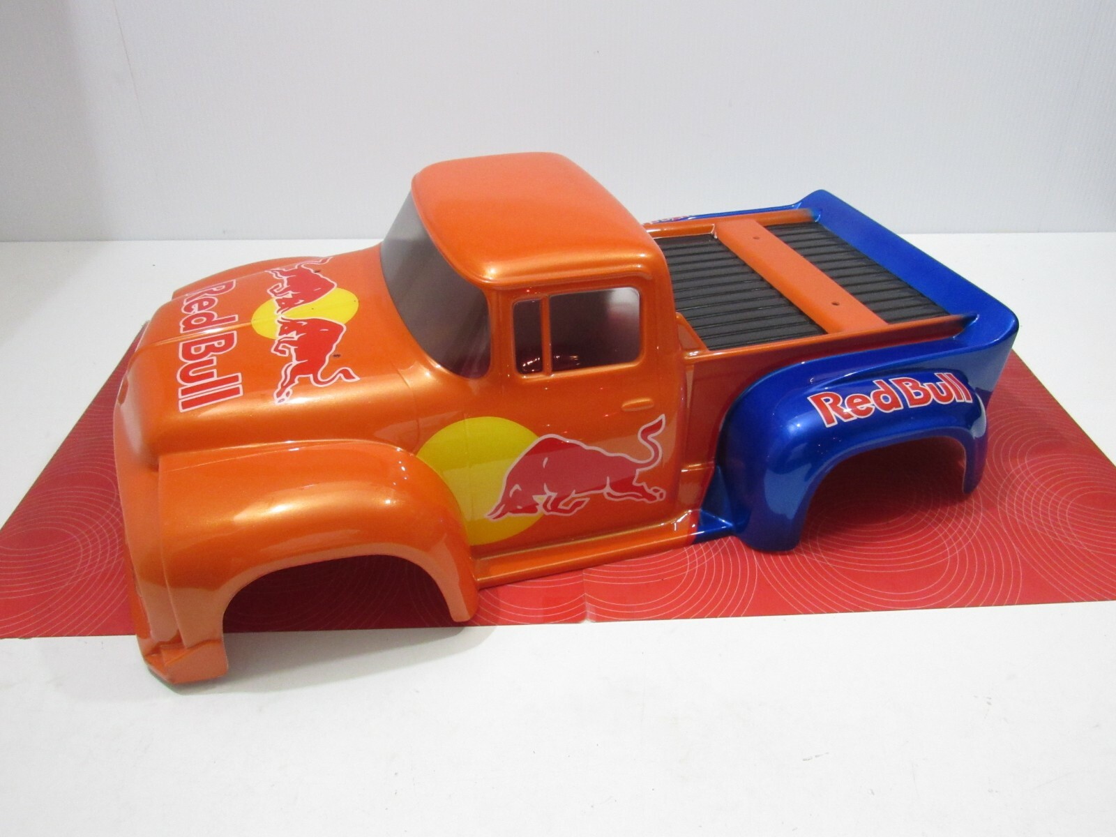 traxxas slash red bull body