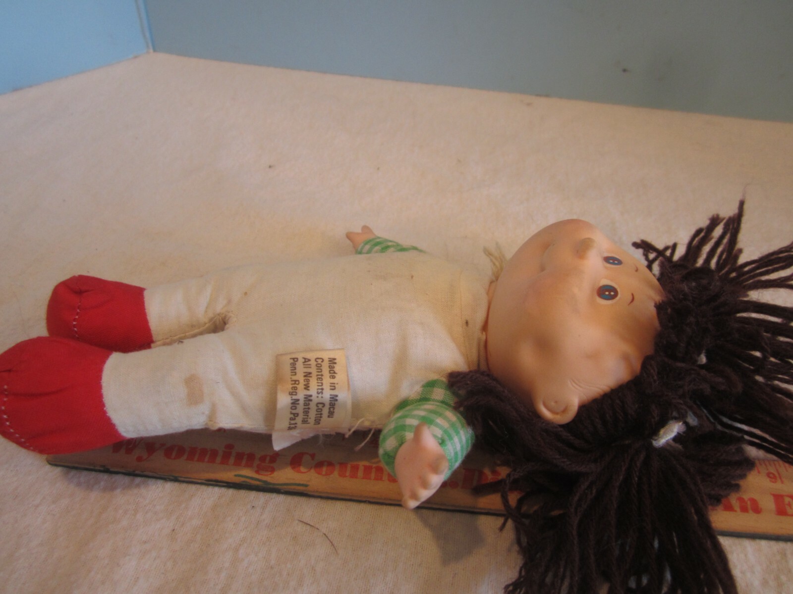 Cabbage Patch LOOK ALIKE 8",MDM IMPORT   baby doll brown yarn hair blue eyes 