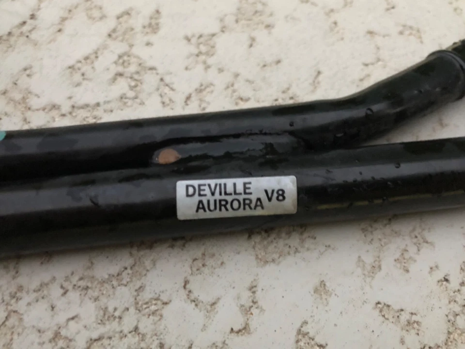 OLDSMOBILE AURORA NÚCLEO CALENTADOR TUBOS DE ENTRADA Y SALIDA 2001-2003 Foto 2 de 4