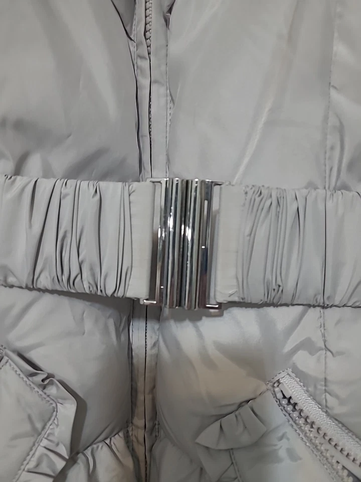Mujeres Betsy Johnson Abrigo Largo Puffer Quited S Chaqueta Cinturón Volantes Gris PLATEADO Foto 4 de 4
