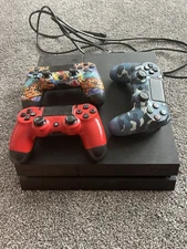 ps4 console (All Cables) 3 controllers