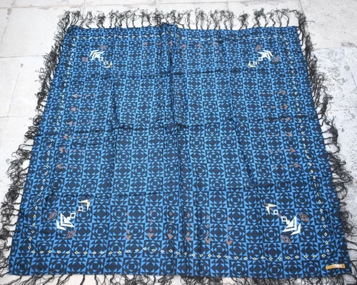 Cream of Denmark 40" x 38" Blue Geometric Scarf European Fashion
